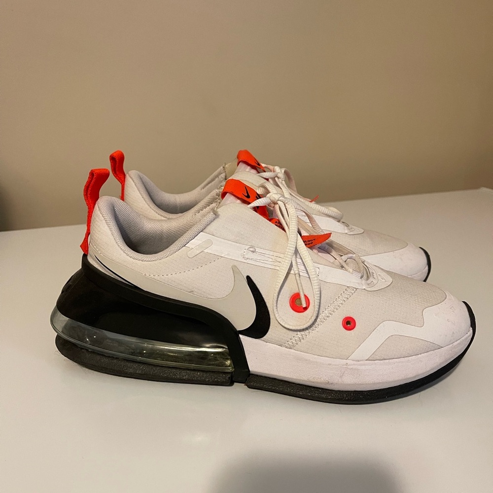 Nike women’s air max 270